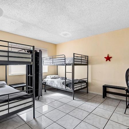Auberge de jeunesse Crocodhouse Early Check In Eight Years Hosting à Fort Lauderdale Extérieur photo