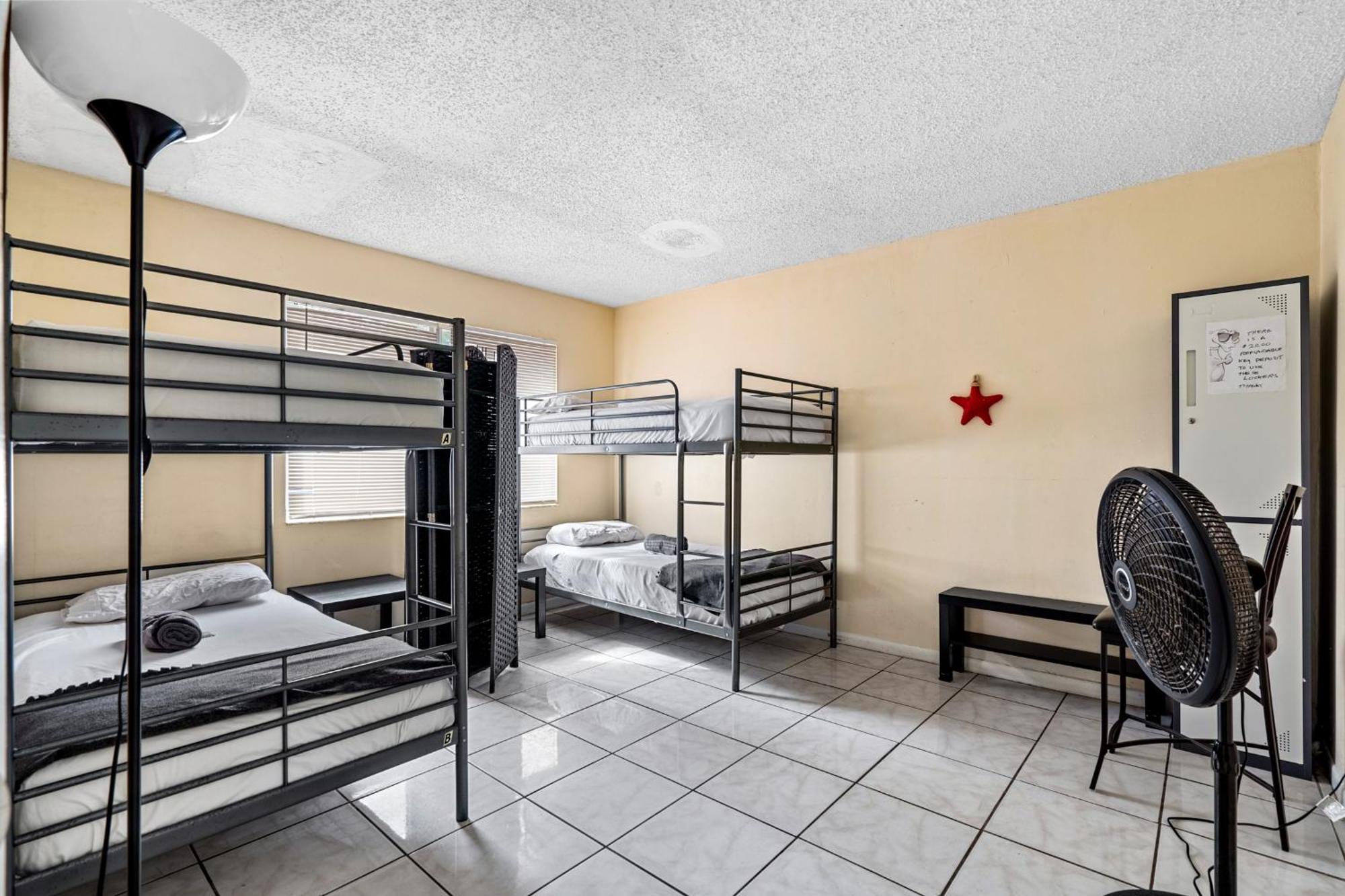 Auberge de jeunesse Crocodhouse Early Check In Eight Years Hosting à Fort Lauderdale Extérieur photo