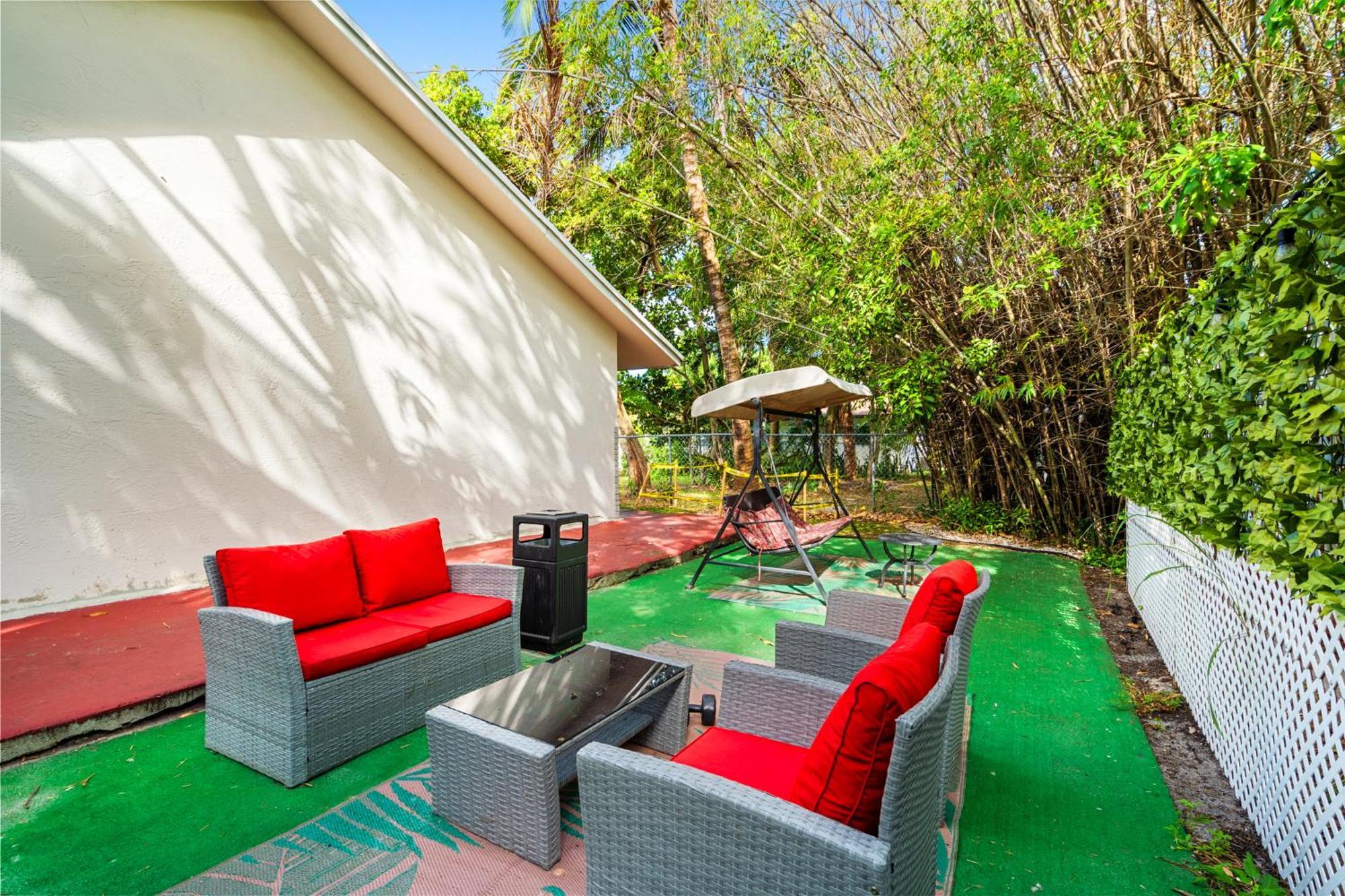 Auberge de jeunesse Crocodhouse Early Check In Eight Years Hosting à Fort Lauderdale Extérieur photo
