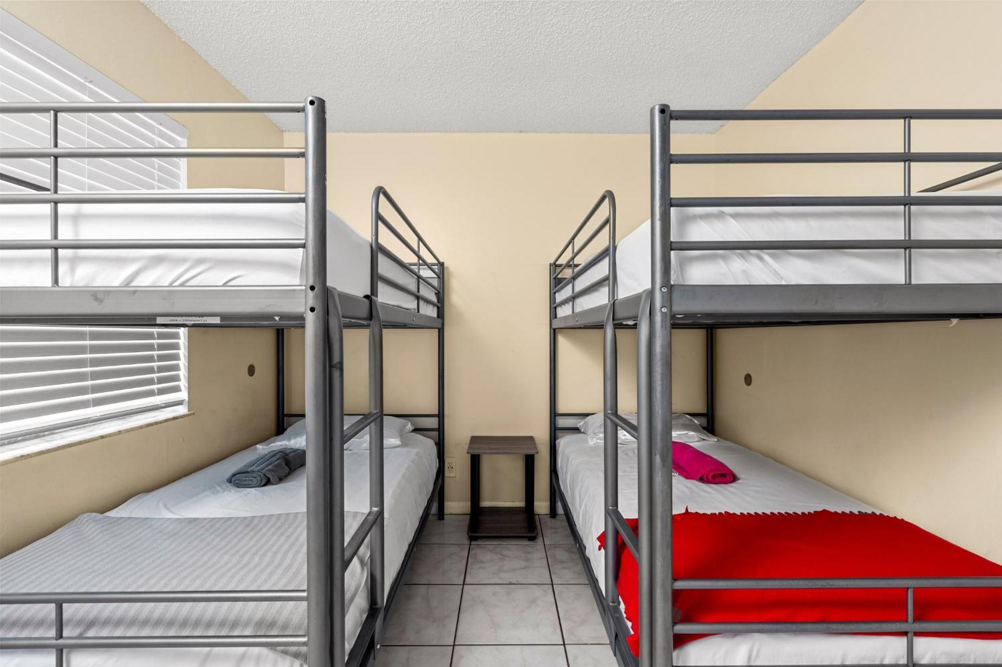 Auberge de jeunesse Crocodhouse Early Check In Eight Years Hosting à Fort Lauderdale Extérieur photo