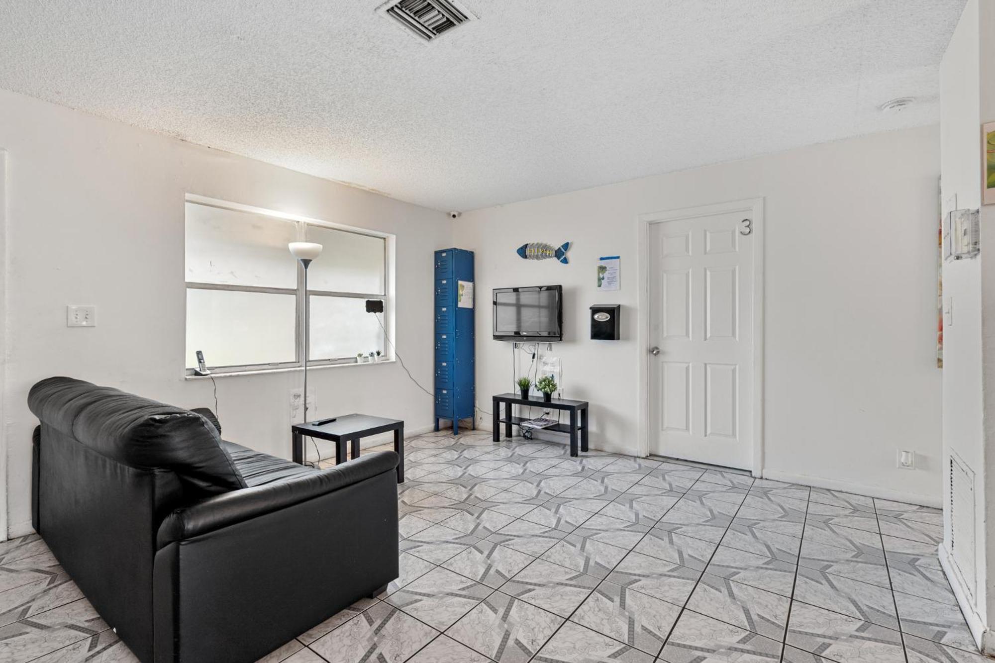 Auberge de jeunesse Crocodhouse Early Check In Eight Years Hosting à Fort Lauderdale Extérieur photo