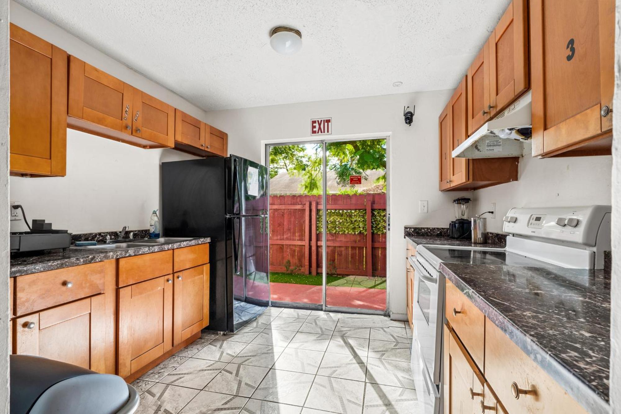 Auberge de jeunesse Crocodhouse Early Check In Eight Years Hosting à Fort Lauderdale Extérieur photo