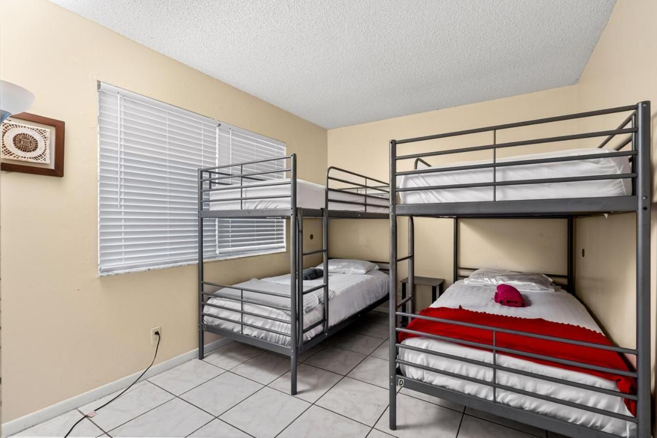 Auberge de jeunesse Crocodhouse Early Check In Eight Years Hosting à Fort Lauderdale Extérieur photo